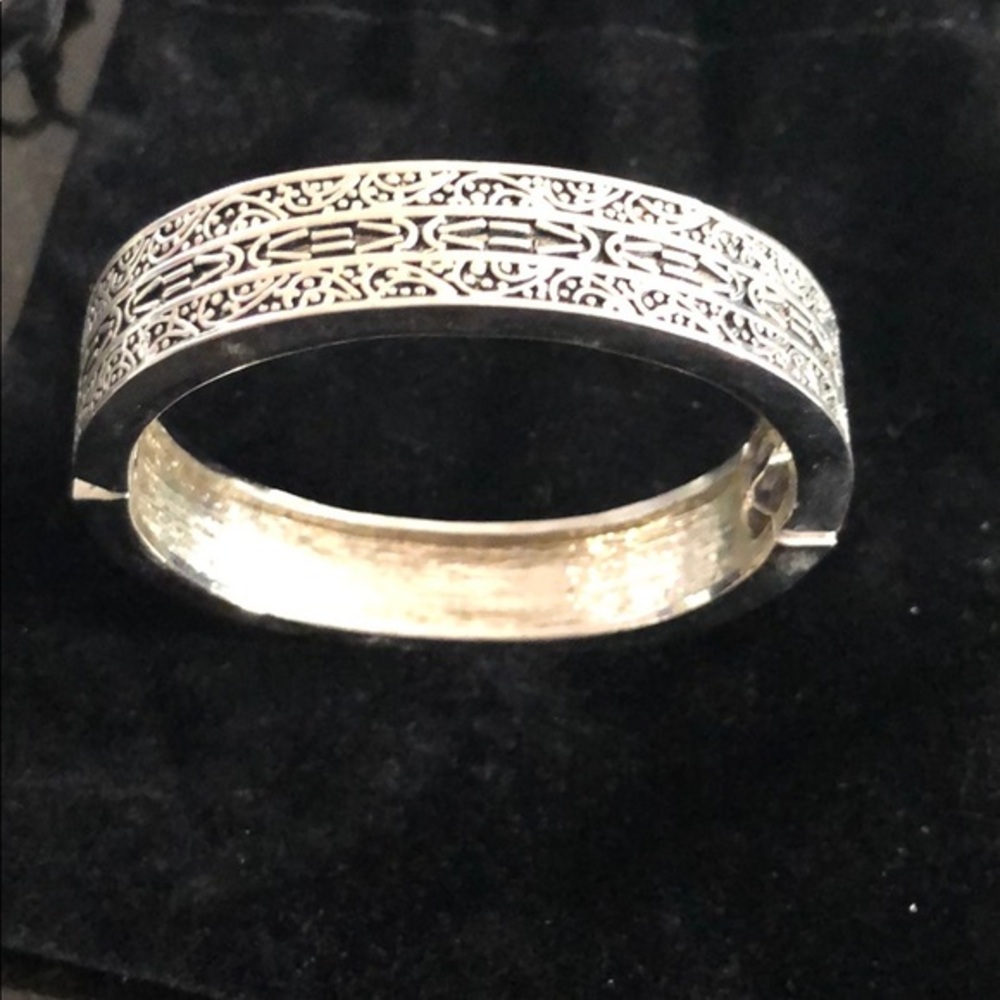 Silver Bangle bracket